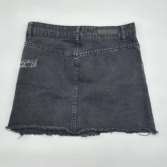 Blank Paige Black Button Front Denim Mini Skirt Size Medium - Picture 2 of 4
